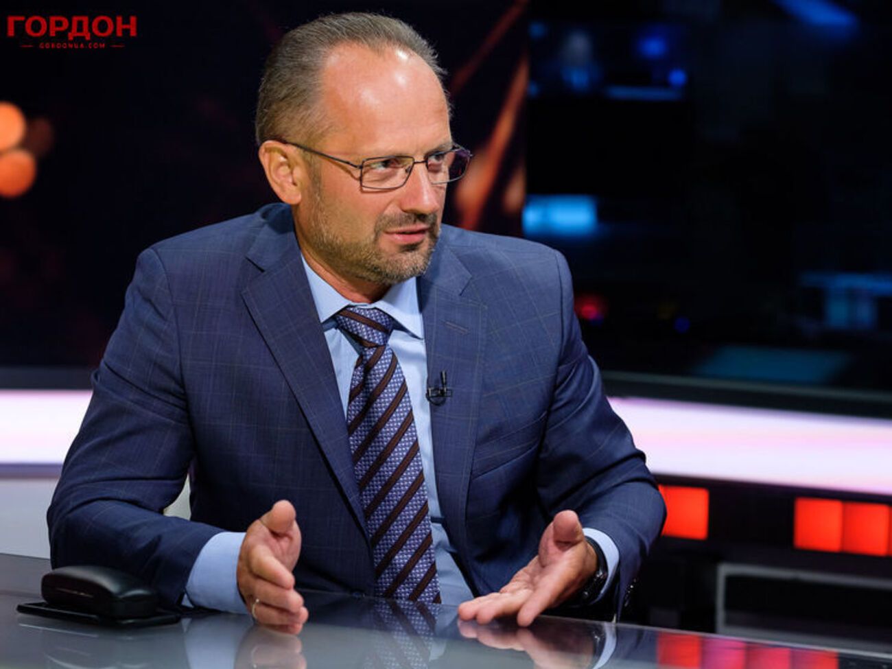 Безсмертный: Мир никогда не был черно-белым