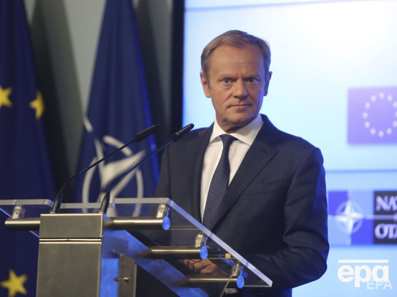 Туск прокоментував відставку Девіса і Джонсона