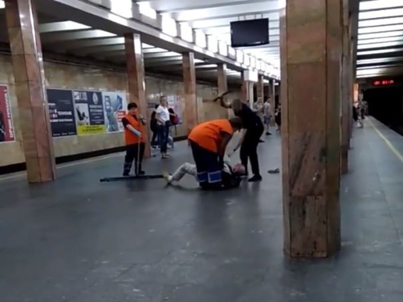 Інцидент стався на станції метро "Контрактова площа"