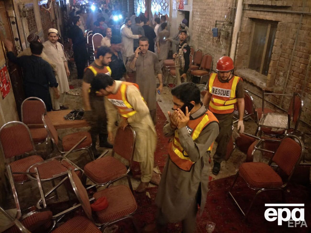 В ходе взрыва пострадало более 60 человек