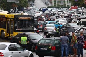 У Києві проходить масова акція власників авто з іноземною реєстрацією. Фоторепортаж
