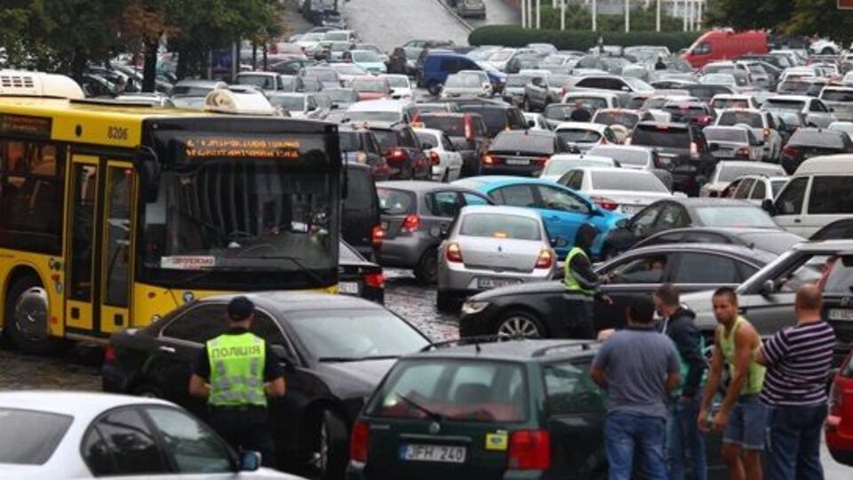 У Києві проходить масова акція власників авто з іноземною реєстрацією. Фоторепортаж