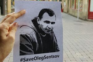 Сенцова було засуджено у РФ до 20 років позбавлення волі 25 серпня 2015 року