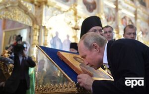 Российский президент посетил литургию и прогулялся по территории монастыря