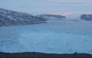 От Гренландии откололся айсберг