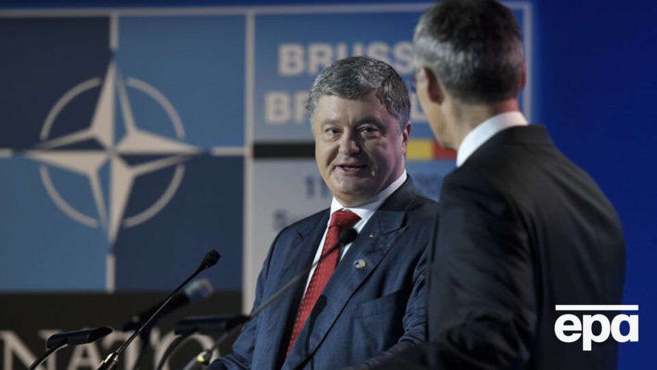 Порошенко заявив, що Україна сама буде вирішувати, чи вступати їй до НАТО