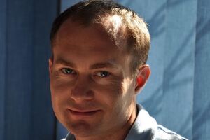 Виходить, що стара, але дешева машина для нас важливіша, ніж чесна робота судів і поліції, некорумпована влада