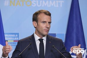 Макрон підкреслив, що Трамп не говорив про вихід з НАТО ні під час двосторонніх контактів, ні під час спільних заходів