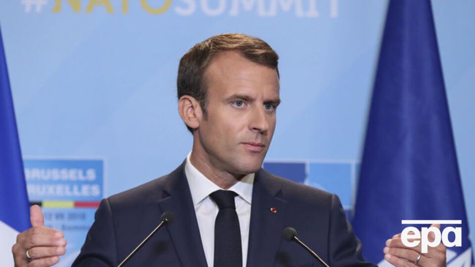 Макрон підкреслив, що Трамп не говорив про вихід з НАТО ні під час двосторонніх контактів, ні під час спільних заходів