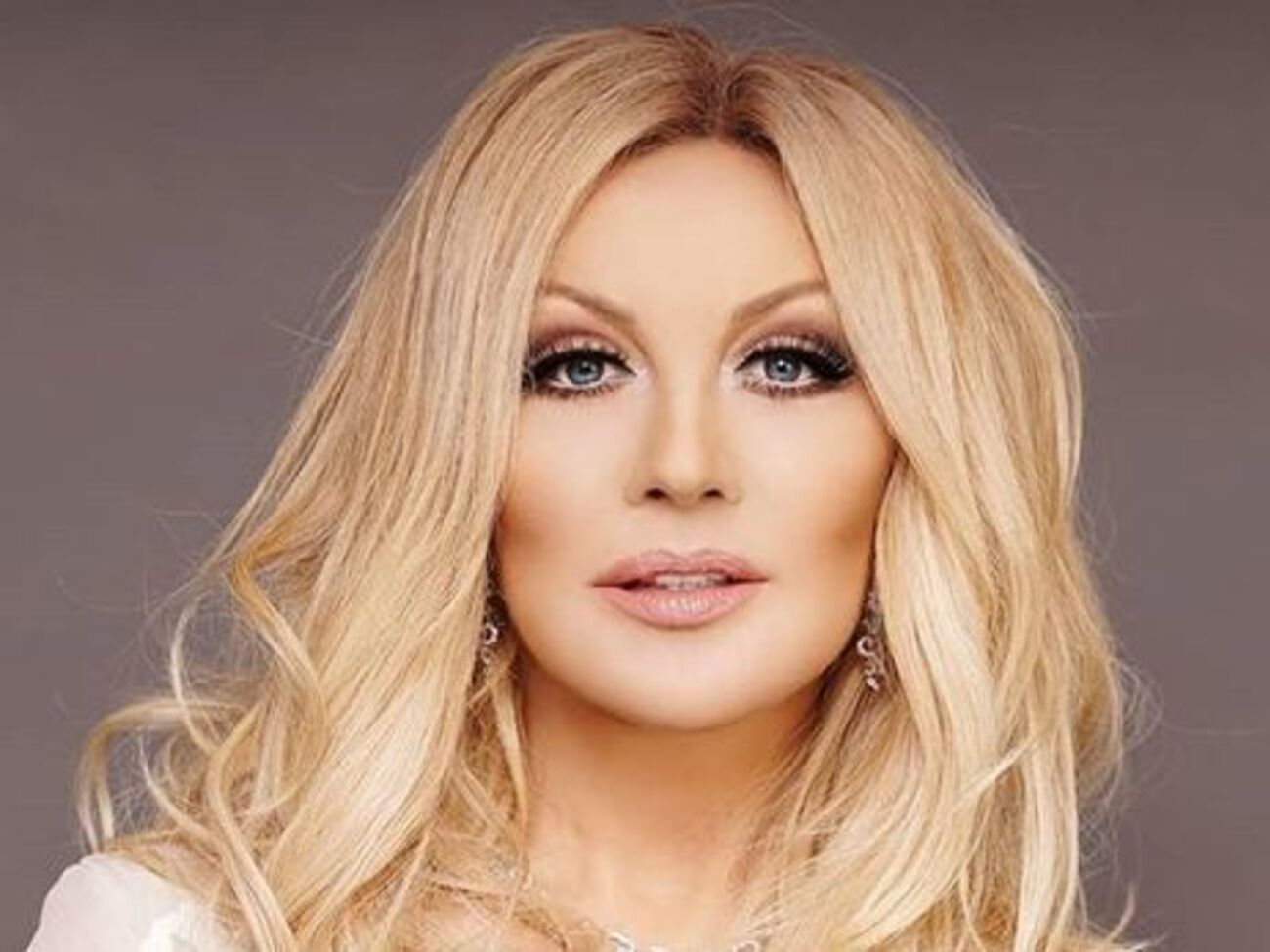 Повалий:&nbsp;Любимая мамочка, наш ангел на Земле, поздравляем тебя с днем рождения!