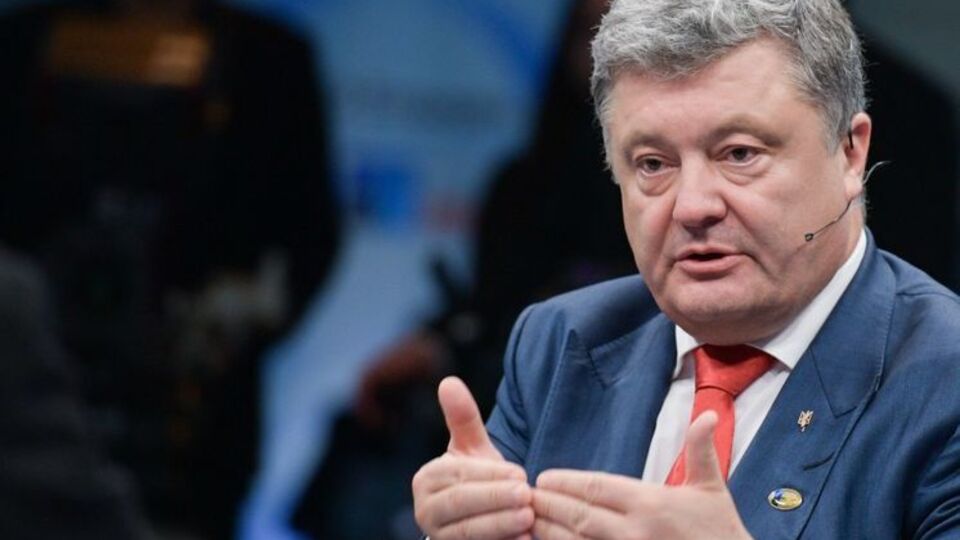 Порошенко сказал, что не может и не будет рассказывать о части разговора с Трампом