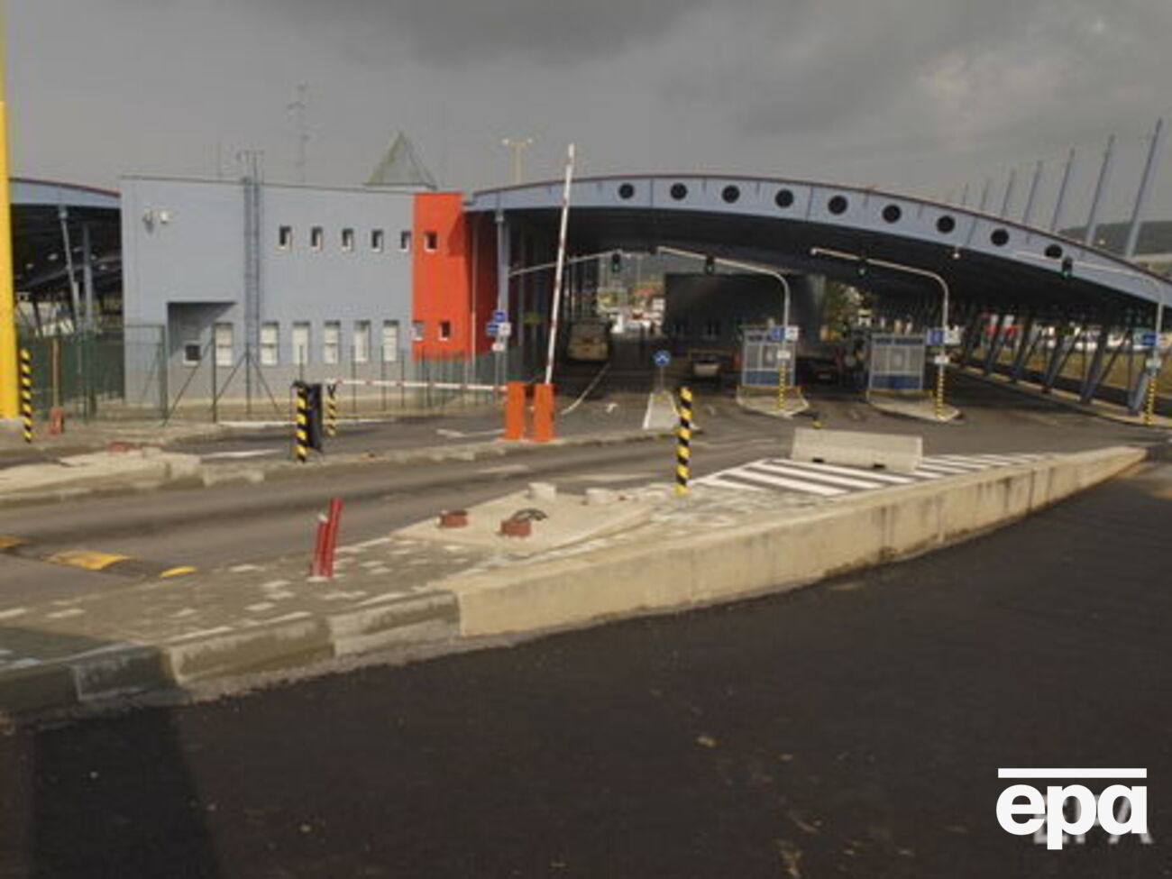 Владельцы "евроблях" недовольны постановлением Кабмина о расширении прав полицейских