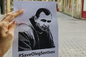 14 мая 2018 года Сенцов объявил бессрочную голодовку