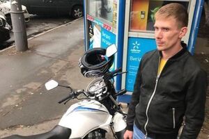 До набуття вироком чинності обвинувачений у крадіжці мотоцикла Масі Найєма Мазур (на фото) залишиться під домашнім арештом