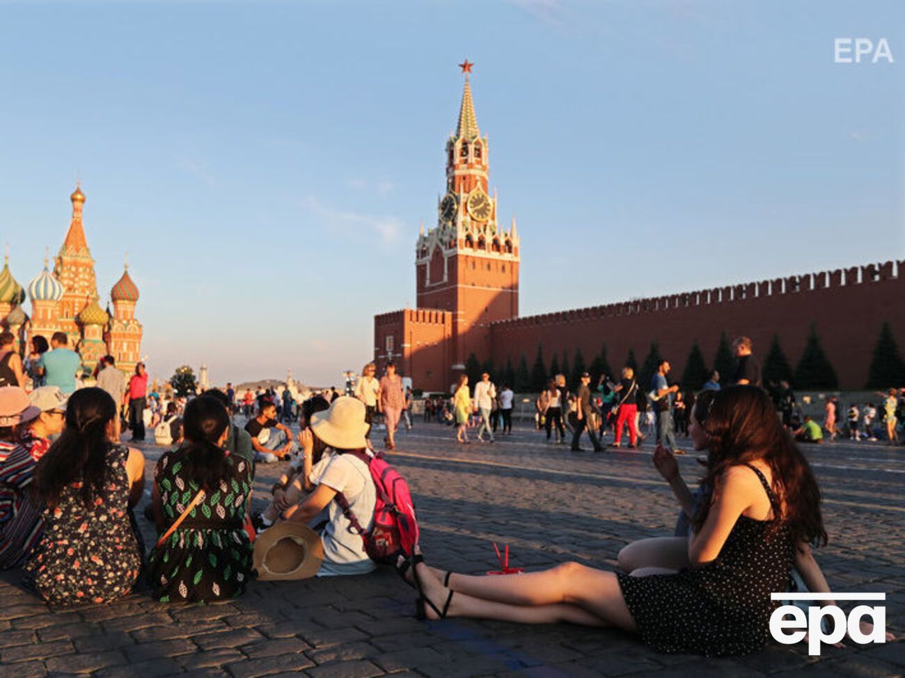 По мнению&nbsp;74% верящих в "мировое правительства" россиян, интересы негласных правителей мира противоречат интересам России