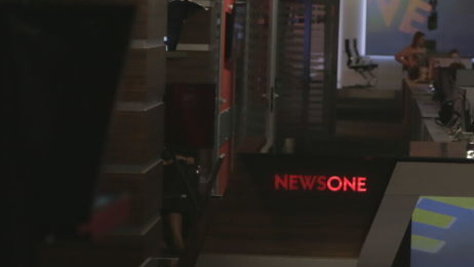 Предупреждение NewsOne за трансляцию в эфире фейковой информации остается в силе