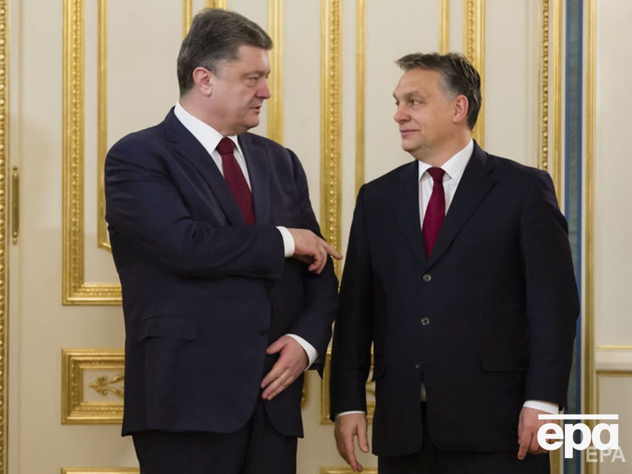 Порошенко зустрівся з Орбаном на саміті НАТО