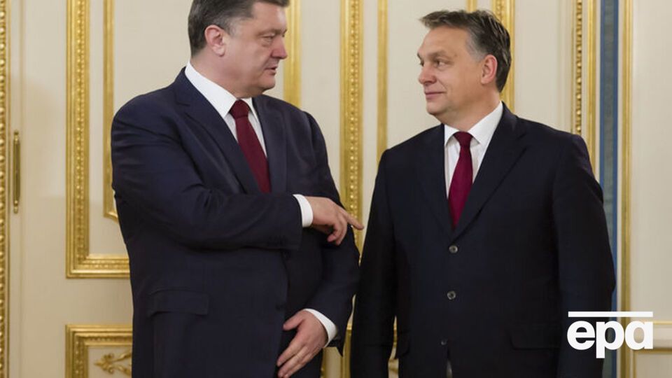 Порошенко зустрівся з Орбаном на саміті НАТО