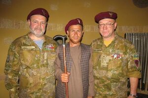 В Афганістані Білокуров (у центрі) став Амредіном