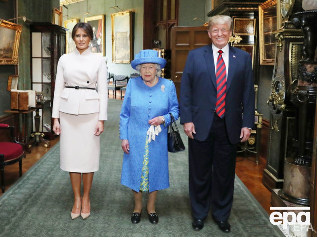 Трамп заявив, що йому було легко спілкуватися з Єлизаветою II