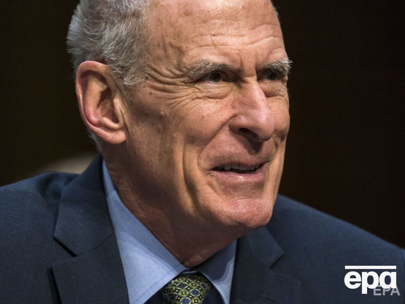 Коутс считает, что сигнальные огни "мигают красным"