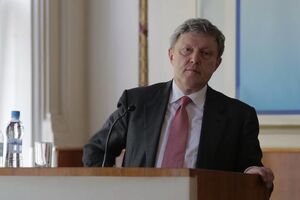 Явлинский: Это не политика в стиле шоу, а шоу вместо современной политики