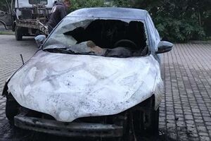 Автомобіль офіцера ДПСУ спалили невідомі