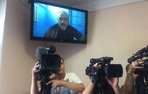 Крысина оставили под стражей