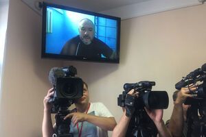 Крысина оставили под стражей