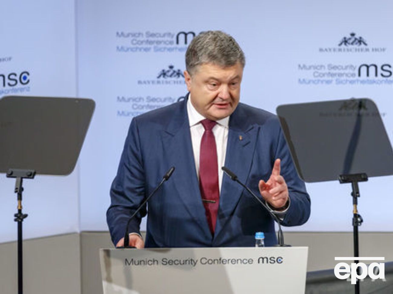 Порошенко:&nbsp;Путин напал на нас, когда у нас был внеблоковый статус