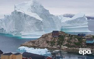 Если айсберг расколется, возникнет угроза цунами