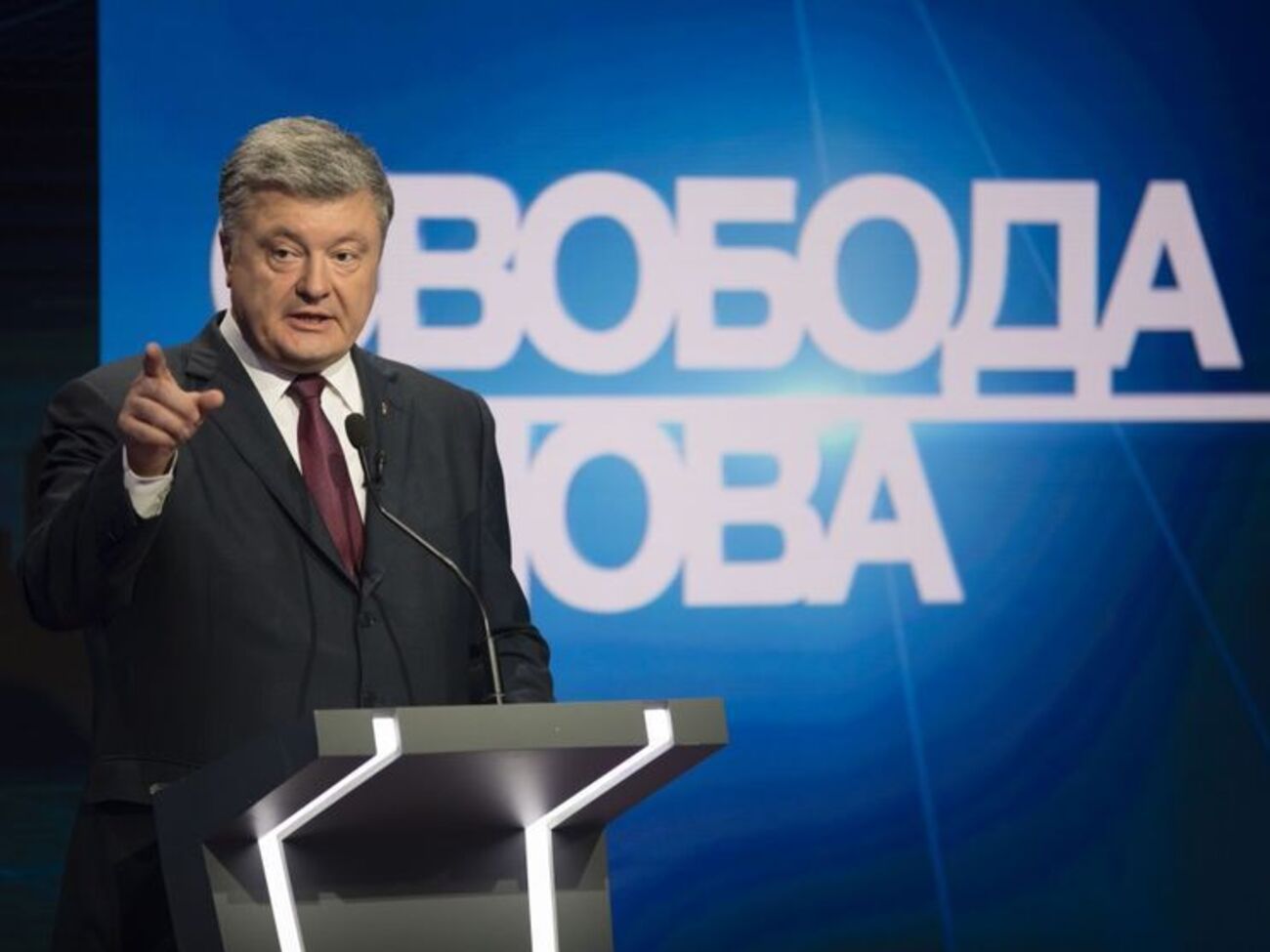 Порошенко: Фермери вбивали українців? Ні. Це були регулярні збройні сили Російської Федерації