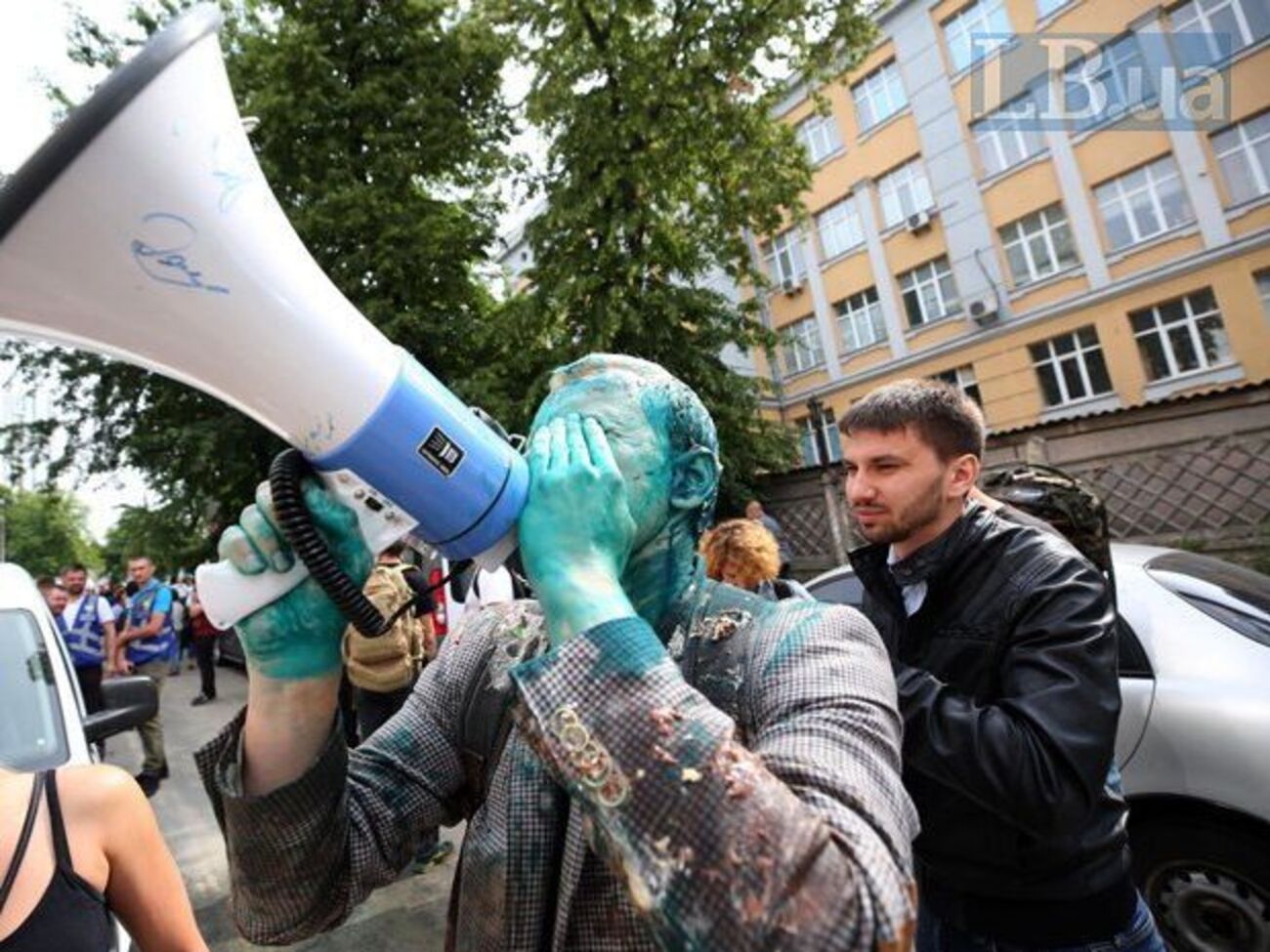 Шабуніна облили зеленкою