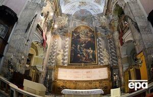 Плащаница хранится в храме в Турине