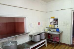 Супрун сказала, что четыре из шести работников пищеблока лагеря заболели