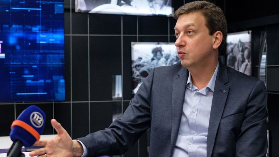 Доний о Майдане: Тогда одни люди выходили на смерть, на баррикады и теряли способность к адекватному анализу, а другие находились за сценой