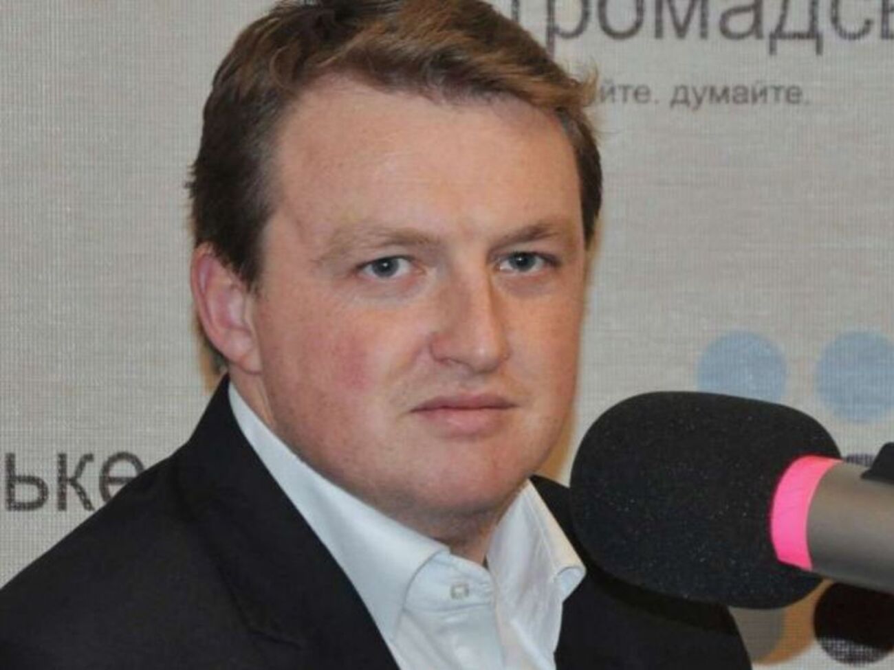 Кива прийшов захистити Холодницького. Залишилося, щоб із пікетом постояв Насіров або Мартиненко, показавши всьому світу плакат "руки геть він Назара"