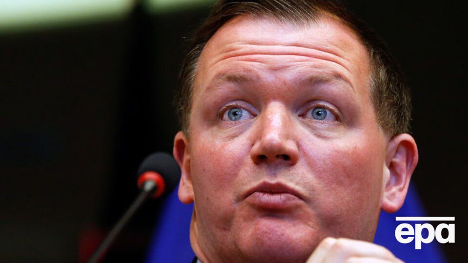 Коллинз возглавляет парламентское расследование утечки данных пользователей Facebook