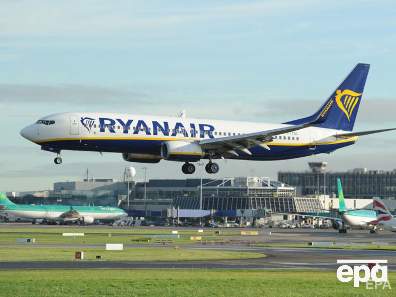 Ryanair отменил сотни рейсов