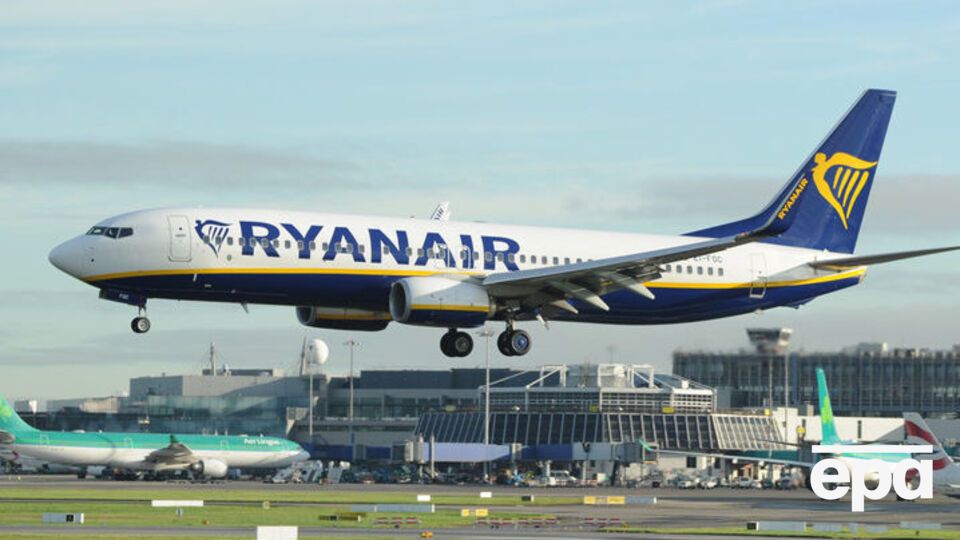 Ryanair отменил сотни рейсов