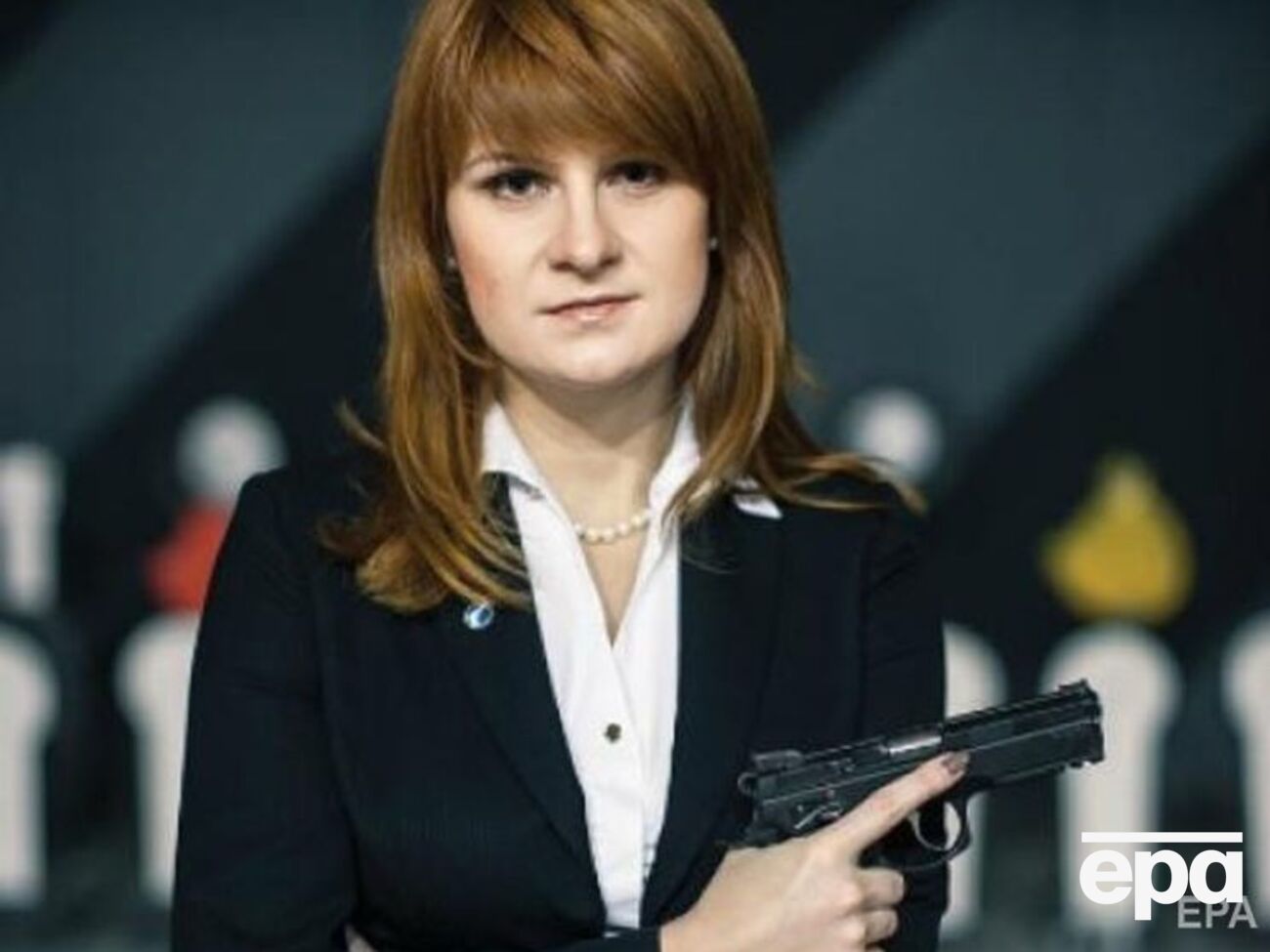 В американській пресі у 2017 році публікували знімки Бутіної зі зброєю