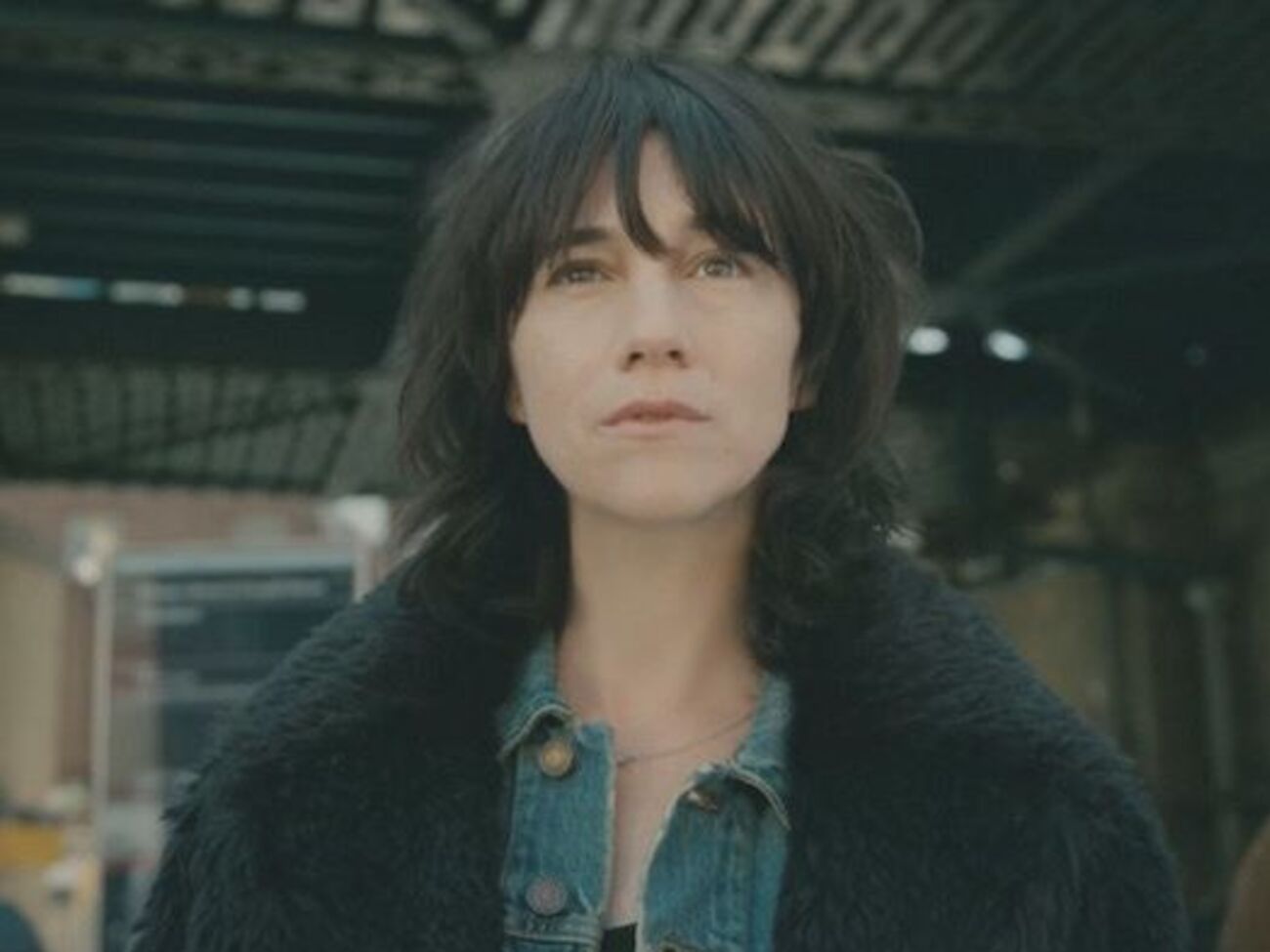 Генсбур выступила режиссером клипа