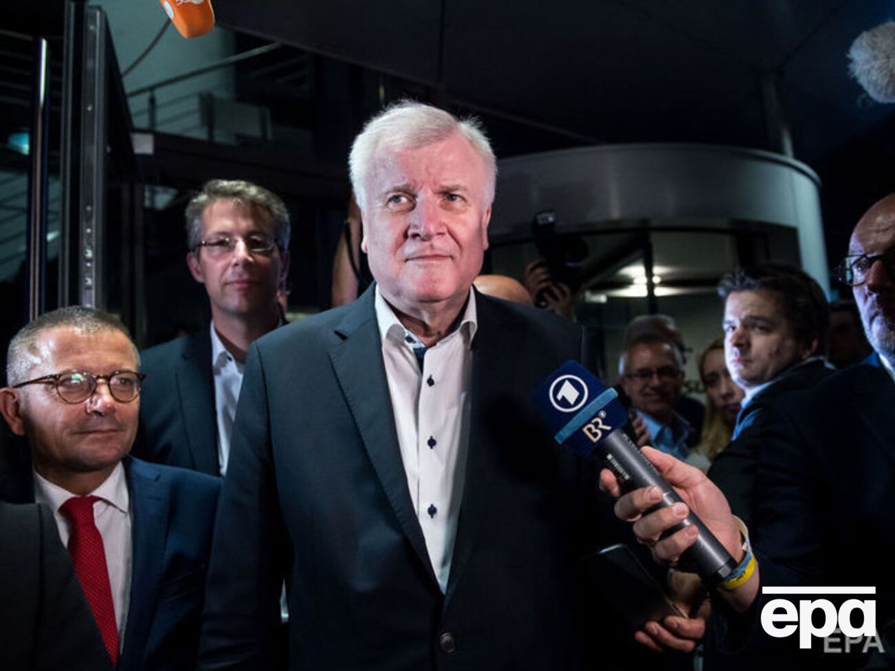 Зеехофер может покинуть свой пост