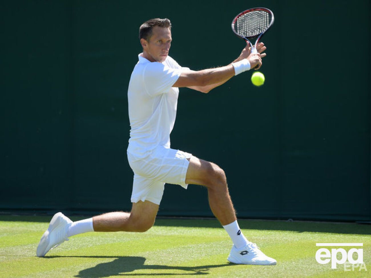 Стаховский вышел в следующий раунд