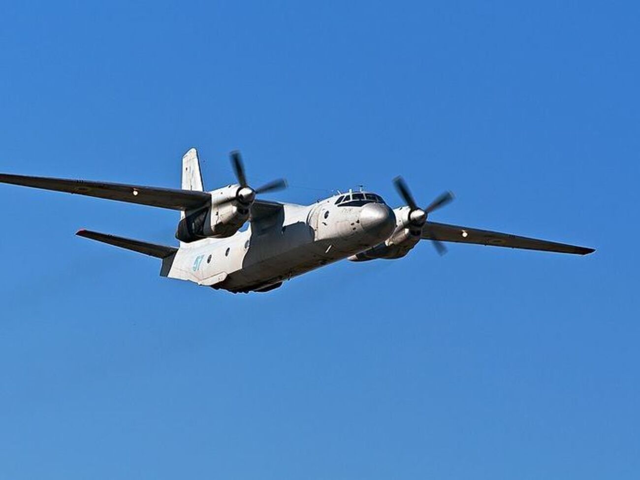 Ан-26 экстренно сел в Египте