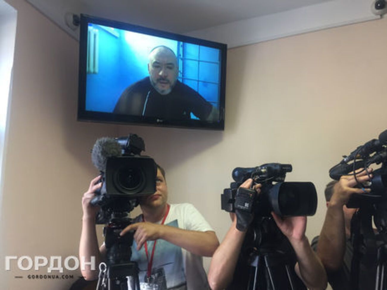 Адвокати Крисіна не прийшли до суду