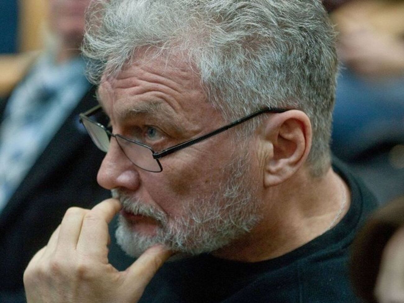 Керівники Пенсійного фонду Росії – мільярдери. Коли не вистачає грошей на утримання палаців, їх збирають по хатах, у бабусь. І дідусів