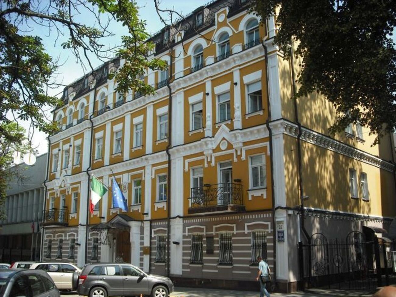 Главу дипломатичної місії Італії викликали у МЗС України