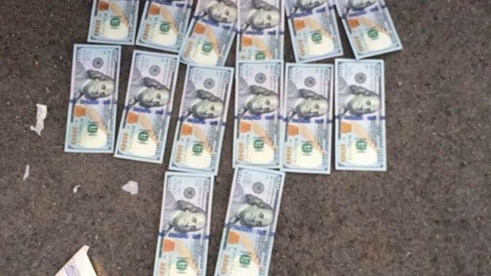 В ходе обыска изъяли $2 тыс. и 58 тыс. грн