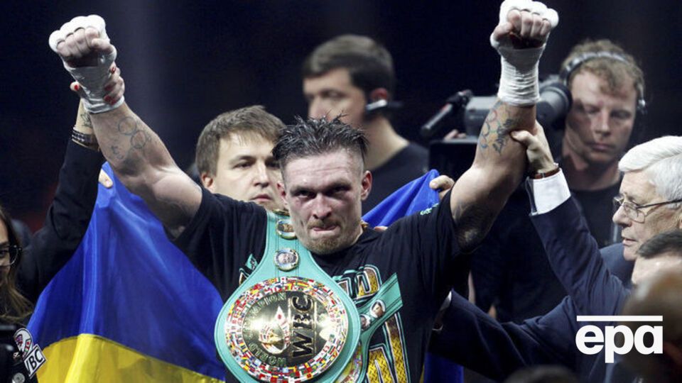 Усик переміг Гассієва за очками